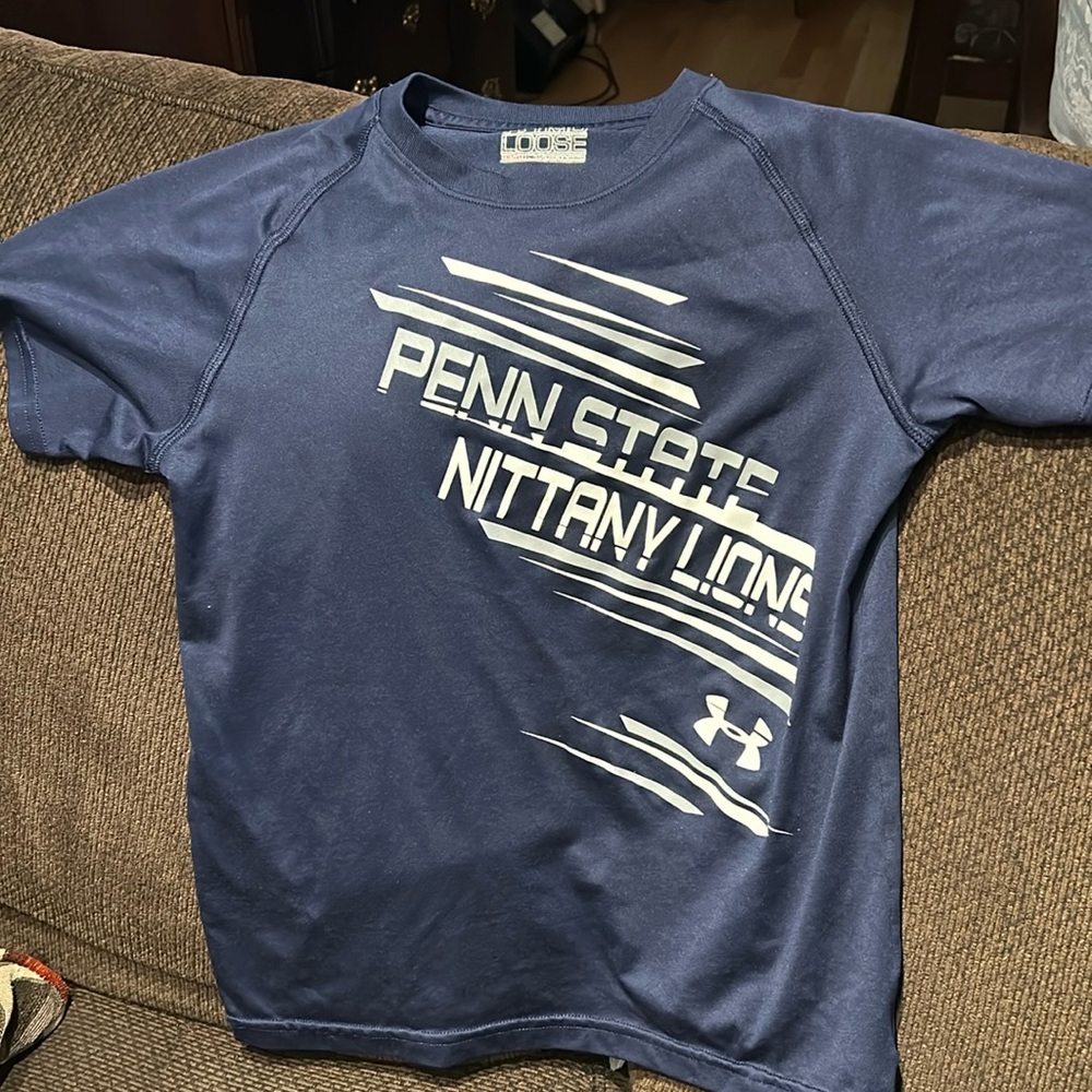 Boys Under Armour Penn State Polo in Size Small.